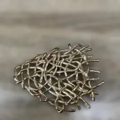 ゴールド 網目状 ブローチ