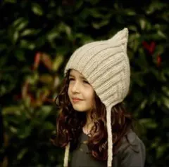 Typically Redニットボンネット