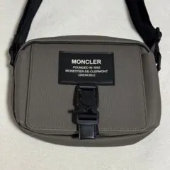 新品 MONCLER モンクレール ショルダーバッグ トープ 男女兼用のサムネイル