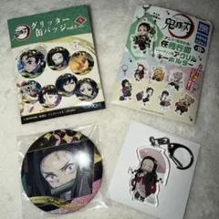 【2点セット】鬼滅の刃 竈門禰豆子 缶バッジ・アクリルキーホルダー