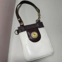 サマンサタバサ　Samantha Thavasa　レザー　パスケース　定期入れ