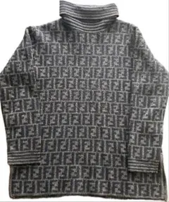FENDI タートルネック　総柄