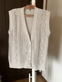 ベージュ レース編み ニットベスト