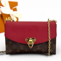 Item thumbnail for item 7955ce8c-861a-4d7c-b6bd-3e7f9e4c70b1