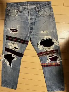 リーバイス　ダメージジーンズ　レディース