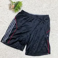 アディダス 【L】ハーフパンツ 黒 赤 ライン 刺繍ロゴ ゆるだぼ