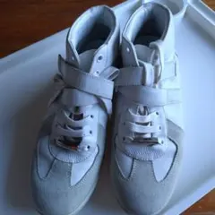 ジャーマントレーナー スニーカー