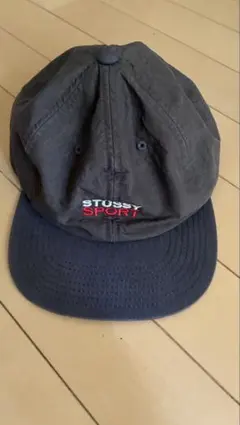 STÜSSY ステューシー オールドイングリッシュロゴ キャップ 緑ツバ