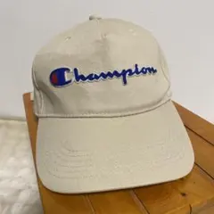 Champion ベージュキャップ