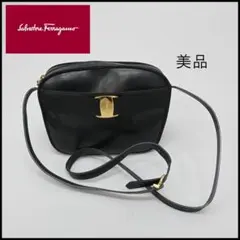 ◇美品◇フェラガモ ヴァラ クロスボディバッグ ブラック ゴールド金具