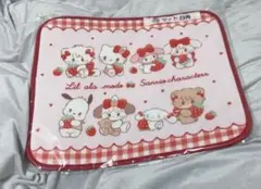 Lil ala mode mikko サンリオ くじ　マット 四角