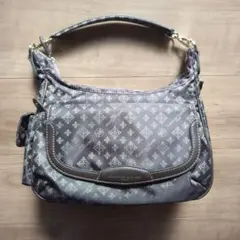 Item thumbnail for item 4266e35e-db5d-4846-9c15-1c323b0b23c1