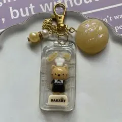 41 レジン　キーホルダー　バッグチャーム パン屋　猫　メロンパン