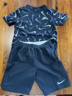 NIKE Tシャツ ショートパンツ セットアップ Mのサムネイル