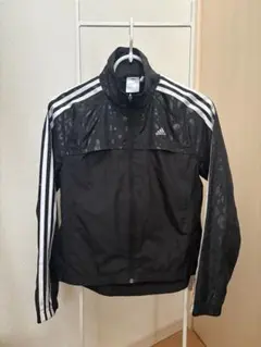 adidas ジャケット　S