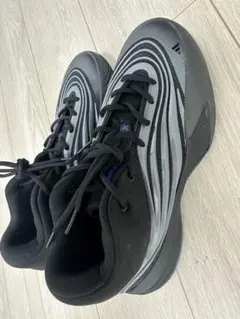 adidas バスケットボールシューズ ブラックのサムネイル