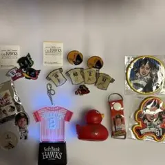 ソフトバンクホークス　ピンバッジ、アクリルスタンド、キーホルダーまとめ売り16点