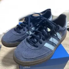 スポーツシューズ 23.5