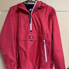 Dickies レッド ナイロンジャケット フード付き