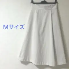 GALLORIA ギャローリア　白　タックフレアースカートＭサイズ　美品