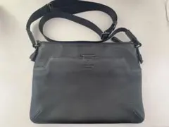 ダークグレー レザー ショルダーバッグ　ランバン　LANVIN メンズショルダー