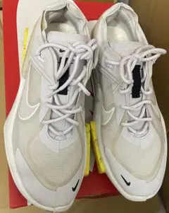 Nike ホワイト スニーカー