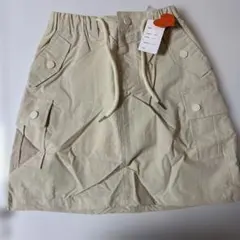キッズスカート ベージュ色 新品未使用✨　タグ付き カーゴスカート 中パンツ付