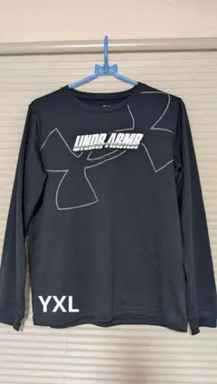 Under Armour 長袖カットソー YXL ブラック