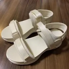 【新品未使用】ロペピクニック☆ワニカンベルクロスニーカーサンダル　Mサイズのサムネイル