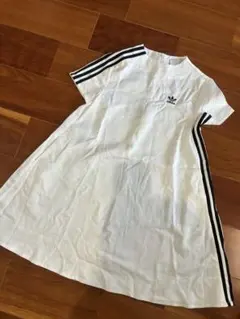 adidas ミニワンピース ホワイト ストライプ