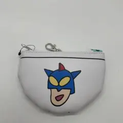 新品未使用　クレヨンしんちゃん　パスコインケース　定期入れ　小銭入れ　リール付き