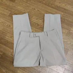 ユニクロ 、感動パンツ ウエスト73センチ美品