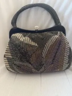 花柄ビーズ刺繍の和装用バッグ　高級感