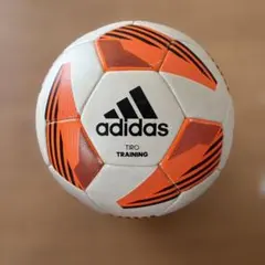 adidas サッカーボール TIRO TRAINING 5号球