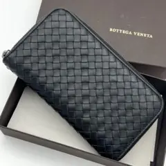 【極美品】ボッテガヴェネタ イントレチャート 長財布 ブラック ラウンドジップ