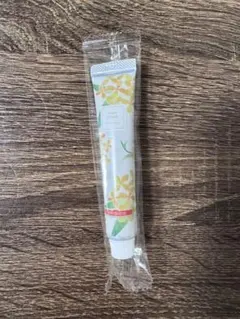 アンファミエ　キンモクセイ　ハンドクリーム
