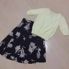 プロポーションボディドレッシング　フラワープリントスカート　半袖ニット