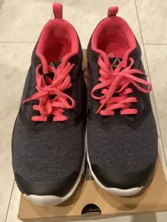 Reebok グレー/ピンク スニーカー24.5cm