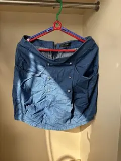 Item thumbnail for item ea652677-f99b-4302-907c-eb7c34c00e6c