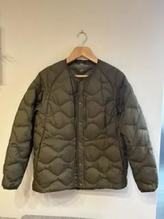 黒*黒様 ユニクロ ホワイトマウンテニアリング ウルトラライトダウンジャケット