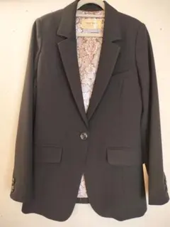 テーラードジャケット　ブラック