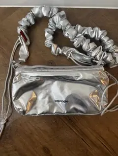 topologie メタリックショルダーバッグ