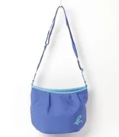 青色ショルダーバッグ 外ポケット付き