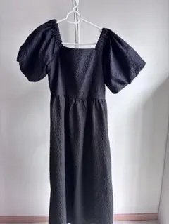 ABITOKYO ブラック ミニワンピース パフスリーブのサムネイル