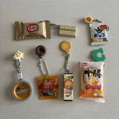 【ガチャ】ミニチュアチャーム　黄色　まとめ売り