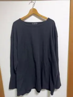 ロングTシャツ　長袖Tシャツ