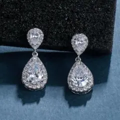 ブライダル　水滴型　ピアス