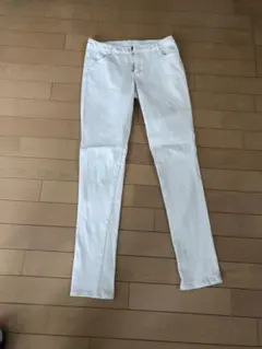 スキニーパンツ  クリーム色に近い白