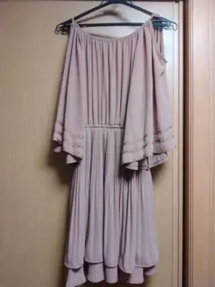 ひざ丈ワンピース　美品　Mサイズ