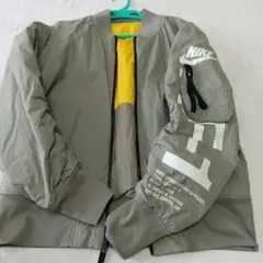 NIKE ボンバージャケット カーキ Mサイズ